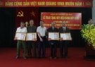 Đảng bộ phường Lam Sơn tổ chức trao tặng Huy hiệu Đảng đợt 03/2/2024 và Sơ kết công tác Đảng quý I, triển khai nhiệm vụ quý II năm 2024